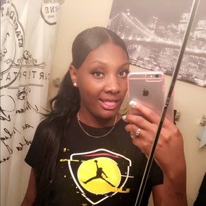 Meet your Posher, Deandra